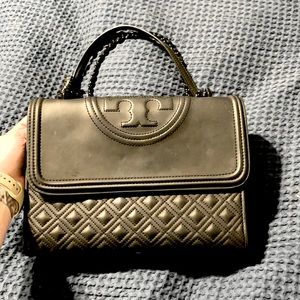 Like new Tory burch fleming large matte black bag